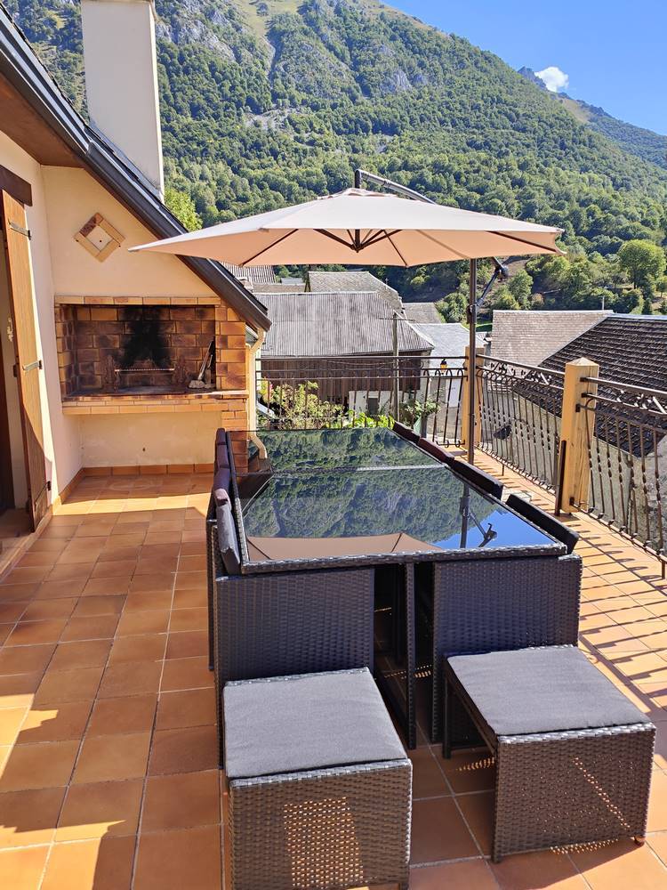 Terrasse avec parasol